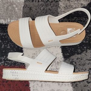 Reef Women's Cream Sandals